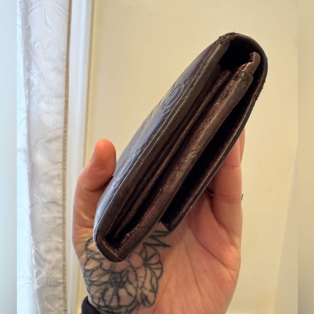 Gucci Dark Brown Embossed Leather Wallet - Picture 4 of 7